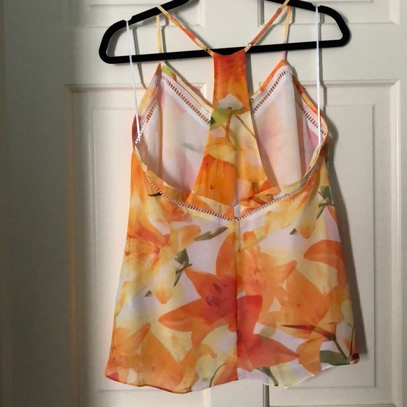 GUESS Lily Strap Blouse. Perfect for Spring/Summer - Picture 5 of 5
